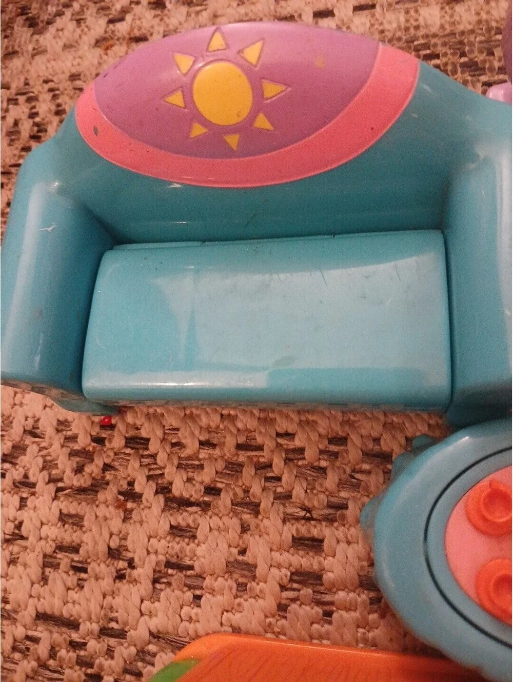 Vintage Mattel Dora the Explorer Doll House Figures & Dollhouse Furniture Lot